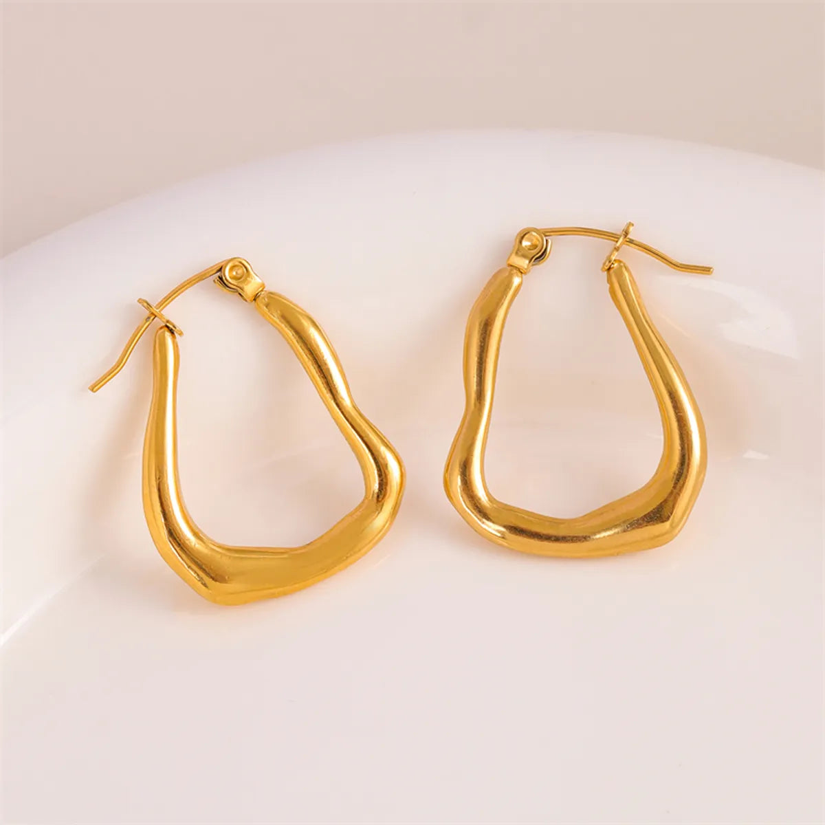 1 Pair Retro Simple Style U Shape Round Oval Plating Stainless Steel 18k Gold Plated Earrings