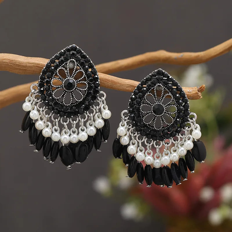 1 Pair Retro Simple Style Water Droplets Flower Tassel Hollow Out Inlay Alloy Rhinestones Silver Plated Drop Earrings