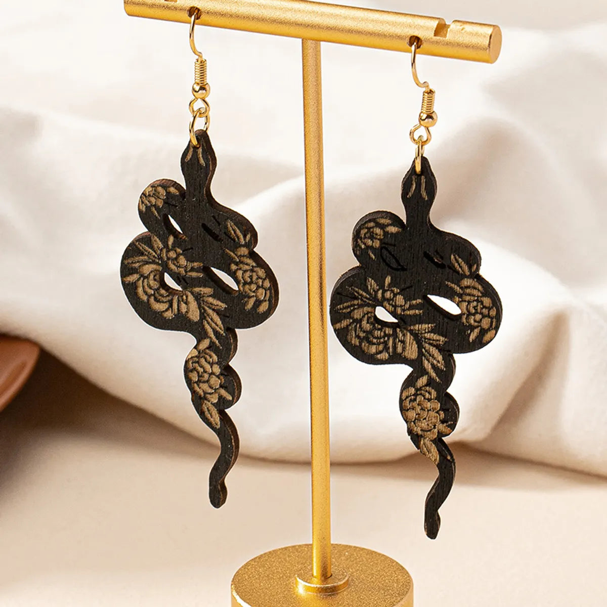 1 Pair Retro Snake Plating Wood Drop Earrings