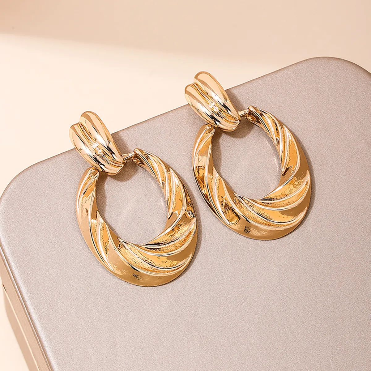 1 Pair Retro Solid Color Alloy Zinc Drop Earrings