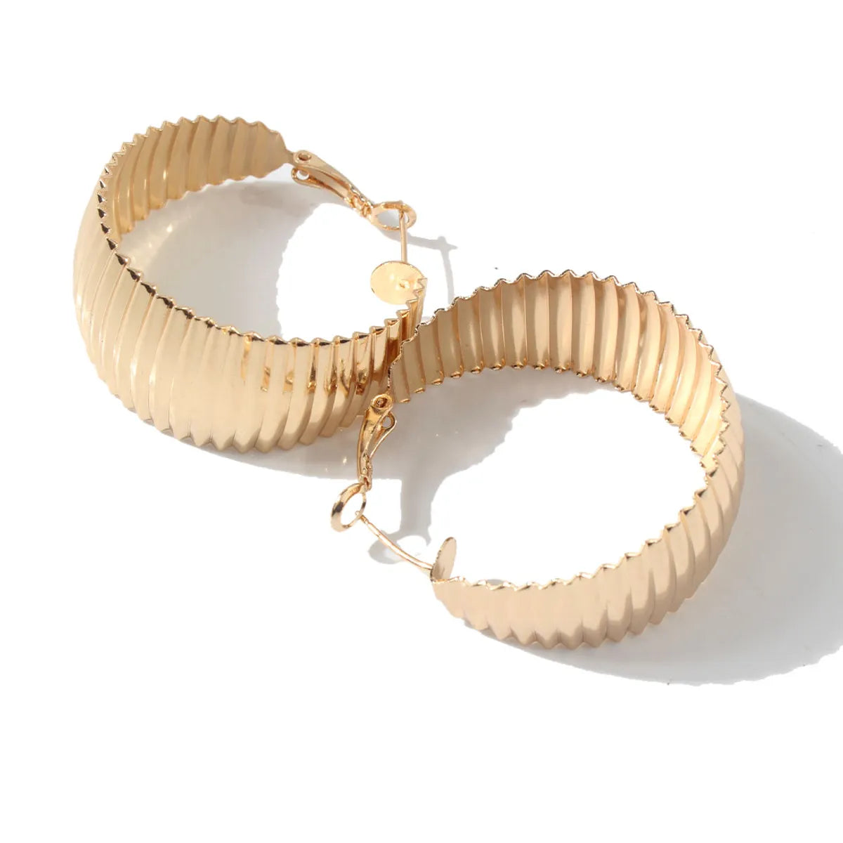 1 Pair Retro Stripe Solid Color Alloy Three-dimensional Women's Earrings