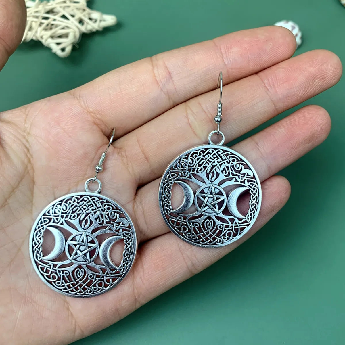 1 Pair Retro Sun Moon Metal Drop Earrings