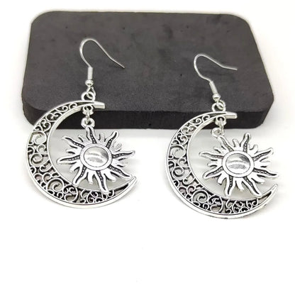 1 Pair Retro Sun Moon Plating Hollow Out Alloy Silver Plated Drop Earrings