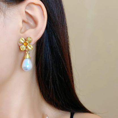 1 Pair Retro Water Droplets Flower Plating Imitation Pearl Alloy Drop Earrings