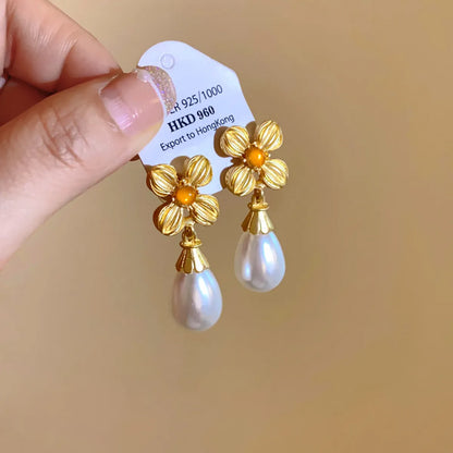 1 Pair Retro Water Droplets Flower Plating Imitation Pearl Alloy Drop Earrings