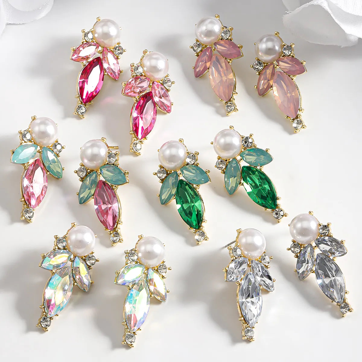 1 Pair Romantic Shiny Leaves Water Droplets Inlay Alloy Gem Pearl Zircon Ear Studs