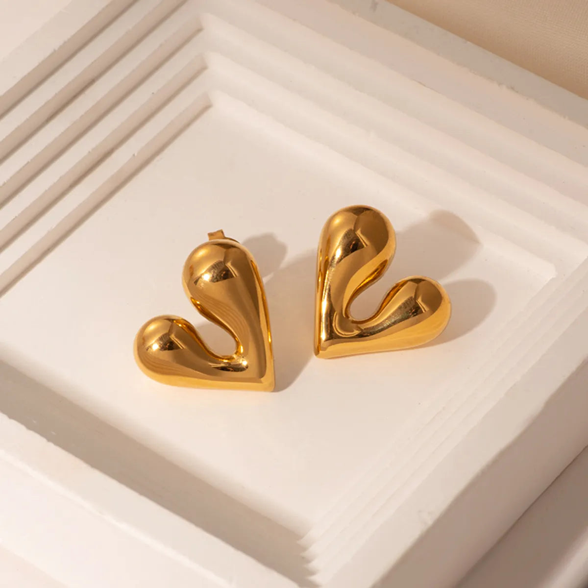 1 Pair Romantic Sweet Heart Shape Stainless Steel Gold Plated Ear Studs