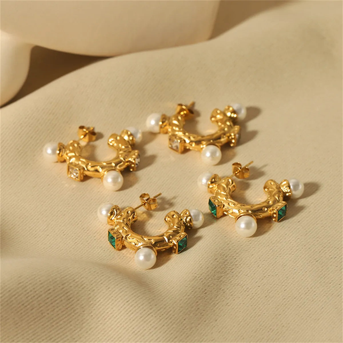 1 Pair Romantic Sweet Pearl Plating Inlay 304 Stainless Steel Artificial Pearls 18K Gold Plated Ear Studs