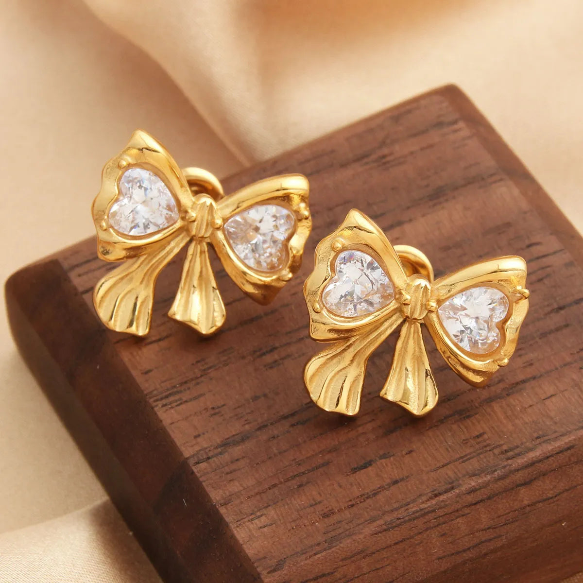 1 Pair Romantic Sweet Shiny Bow Knot Inlay 304 Stainless Steel Artificial Gemstones Ear Studs