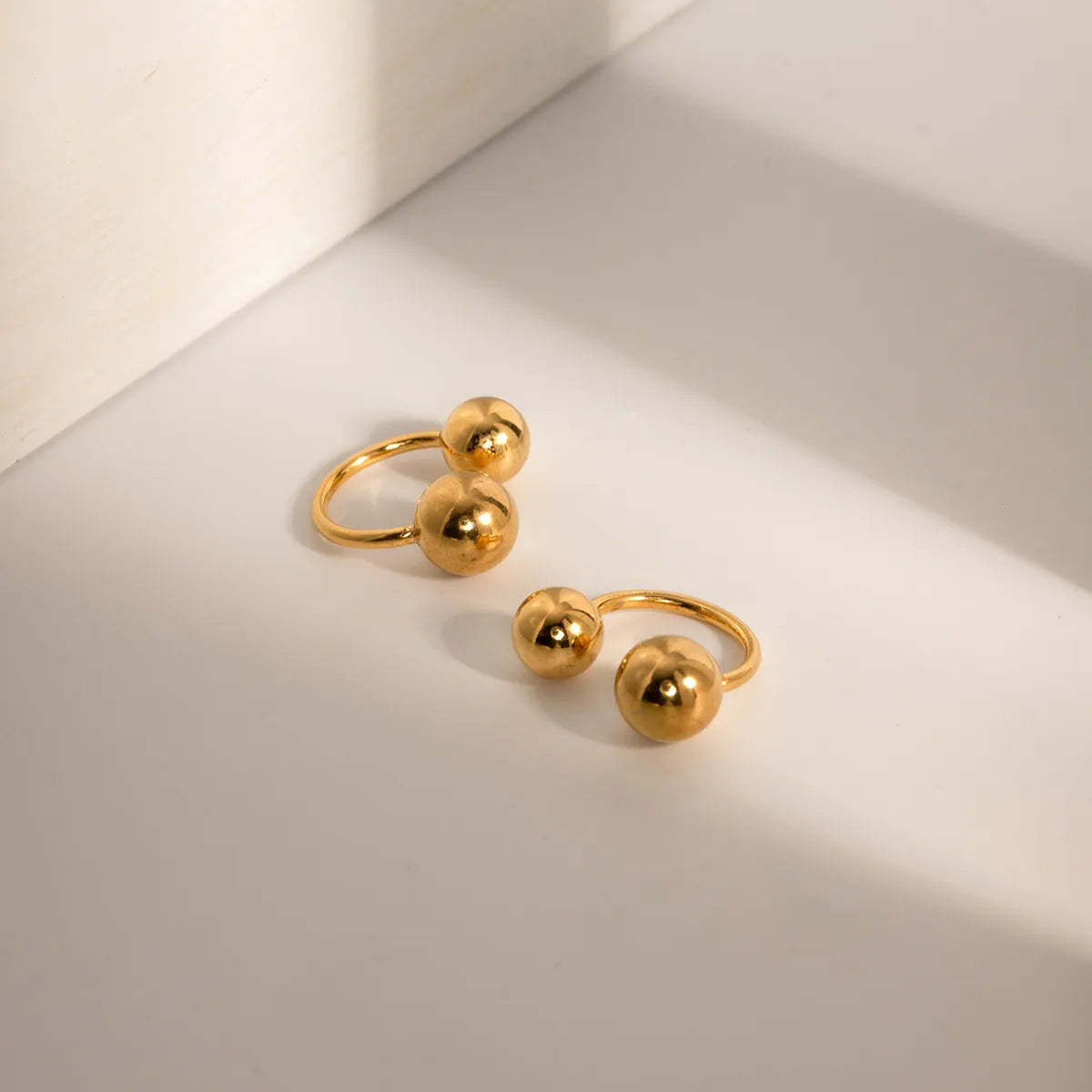 1 Pair Simple Style Ball Plating Stainless Steel 18k Gold Plated Ear Cuffs