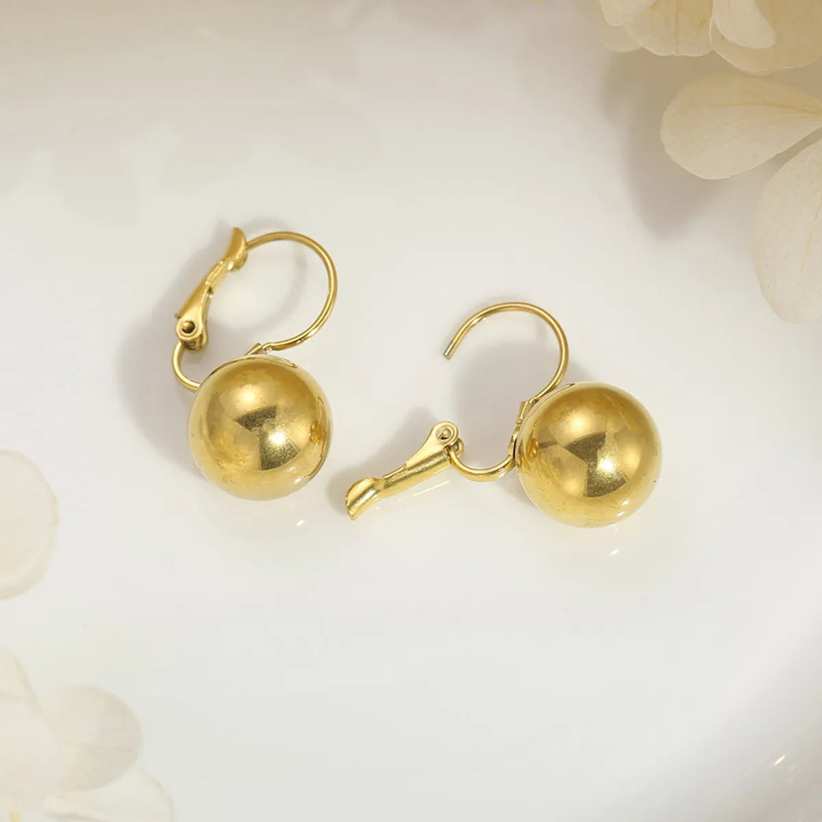 1 Pair Simple Style Ball Plating 304 Stainless Steel 18K Gold Plated Drop Earrings