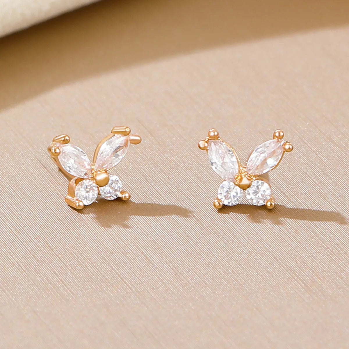 1 Pair Simple Style Butterfly Plating Inlay Alloy Rhinestones Ear Studs