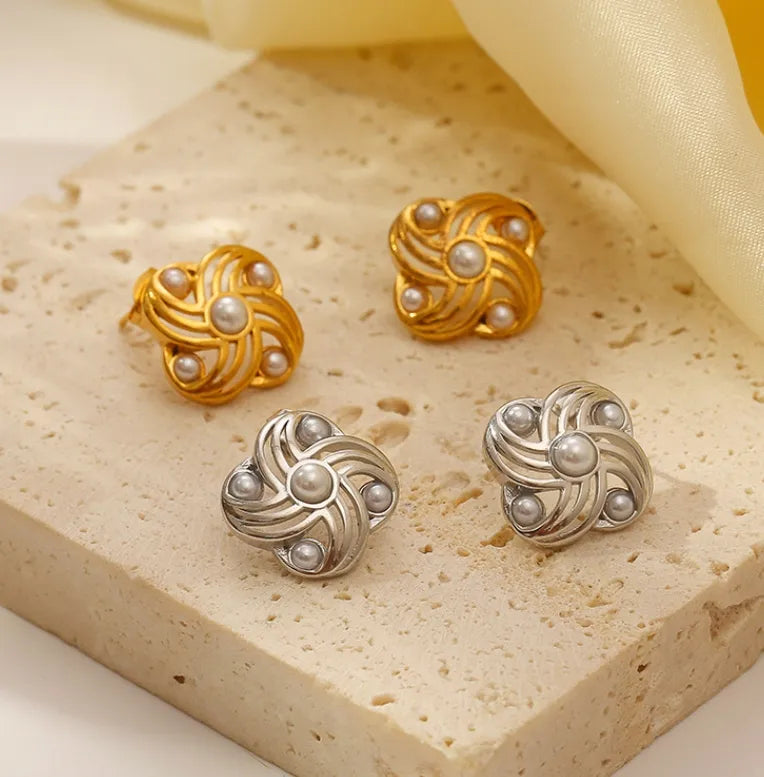 1 Pair Simple Style C Shape Solid Color Inlay 304 Stainless Steel Titanium Steel Rhinestones 18K Gold Plated Ear Studs