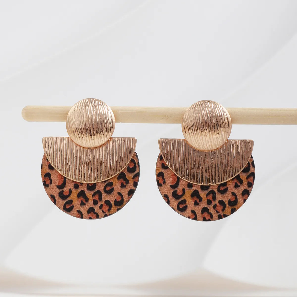 1 Pair Simple Style Cactus Leopard Plating Alloy Wood 18k Gold Plated Silver Plated Drop Earrings