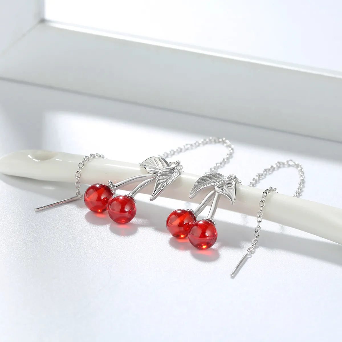 1 Pair Simple Style Cherry Plating Inlay Sterling Silver White Gold Plated Ear Line