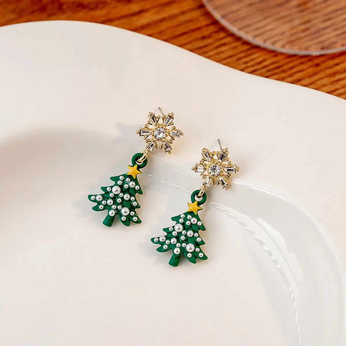 1 Pair Simple Style Christmas Tree Snowflake Plating Inlay Alloy Zircon Gold Plated Drop Earrings