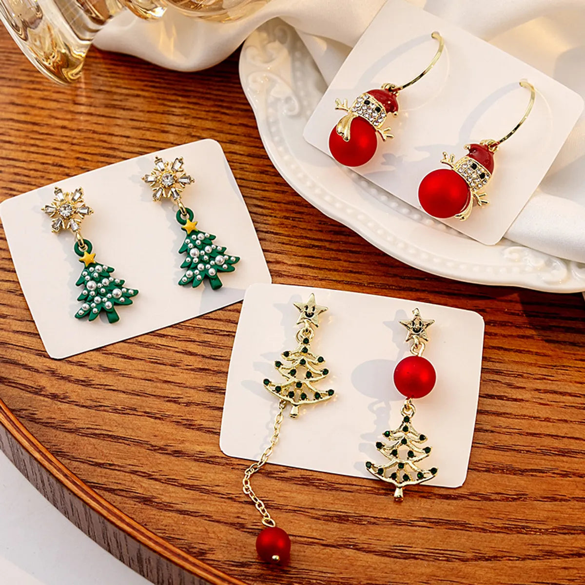 1 Pair Simple Style Christmas Tree Snowflake Plating Inlay Alloy Zircon Gold Plated Drop Earrings