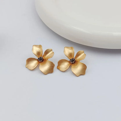 1 Pair Simple Style Circle Flower Plating Iron Ear Studs