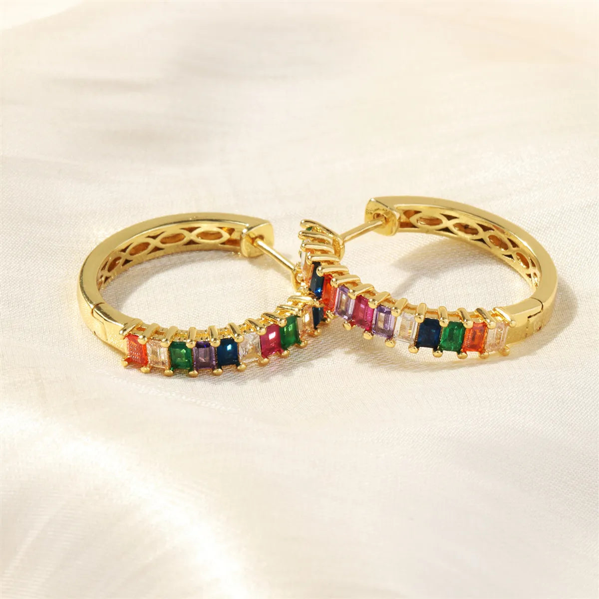 1 Pair Simple Style Circle Plating Inlay Copper Zircon 18k Gold Plated Hoop Earrings