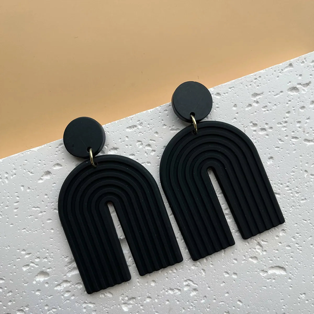 1 Pair Simple Style Classic Style Artistic U Shape Geometric Arylic Drop Earrings