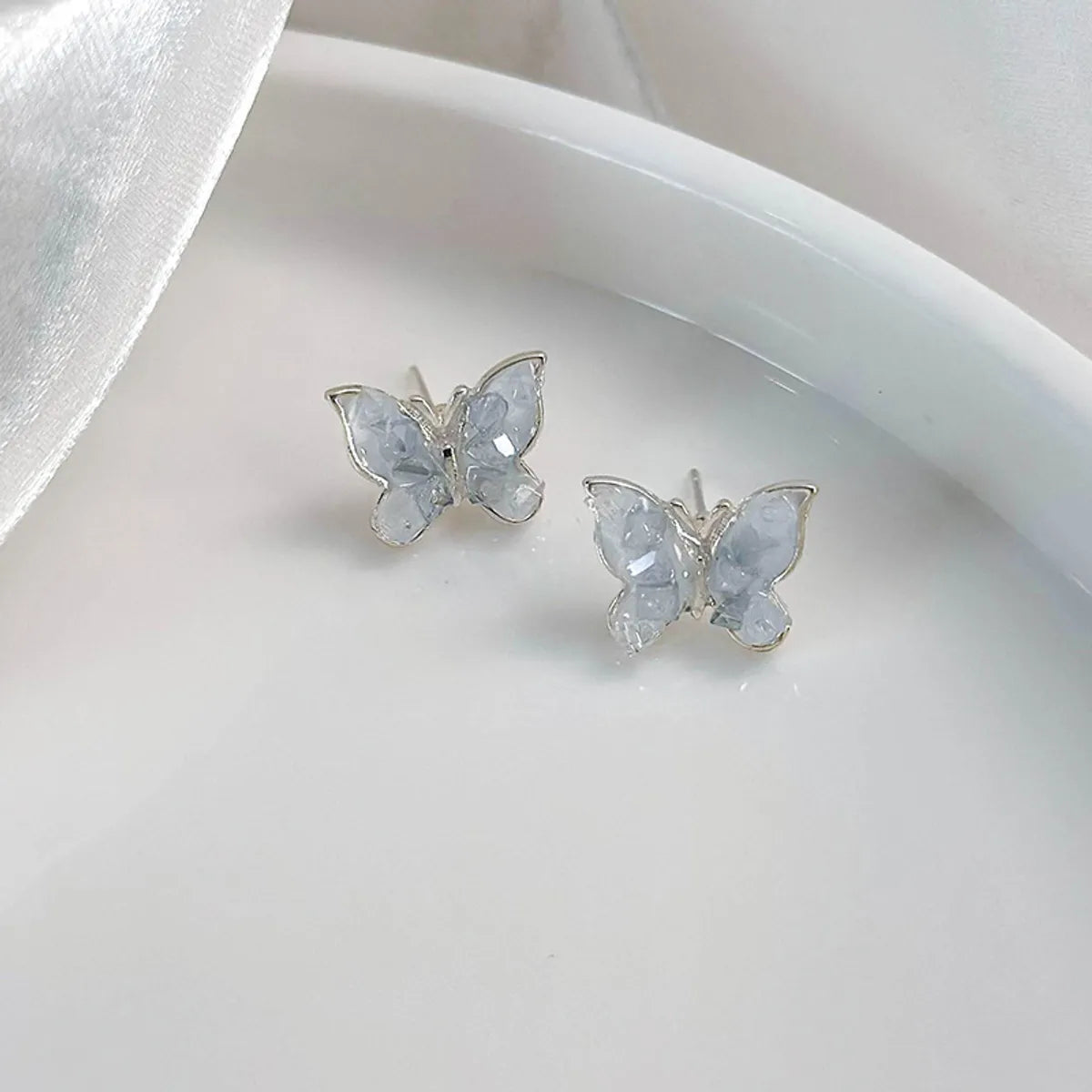 1 Pair Simple Style Classic Style Butterfly Inlay Alloy Diamond In The Debris Ear Studs