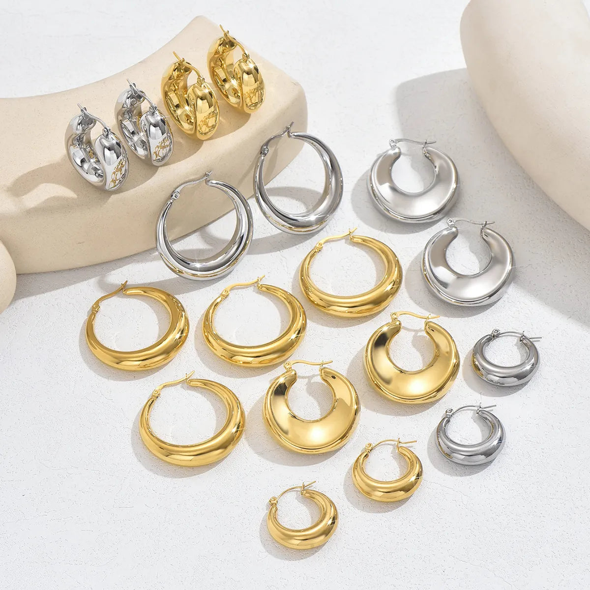 1 Pair Simple Style Classic Style C Shape Plating 304 Stainless Steel Titanium Steel 18K Gold Plated Ear Studs