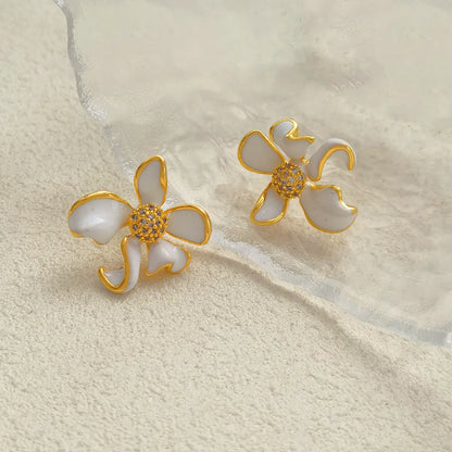 1 Pair Simple Style Classic Style Chrysanthemum Plating Copper 18K Gold Plated Ear Studs