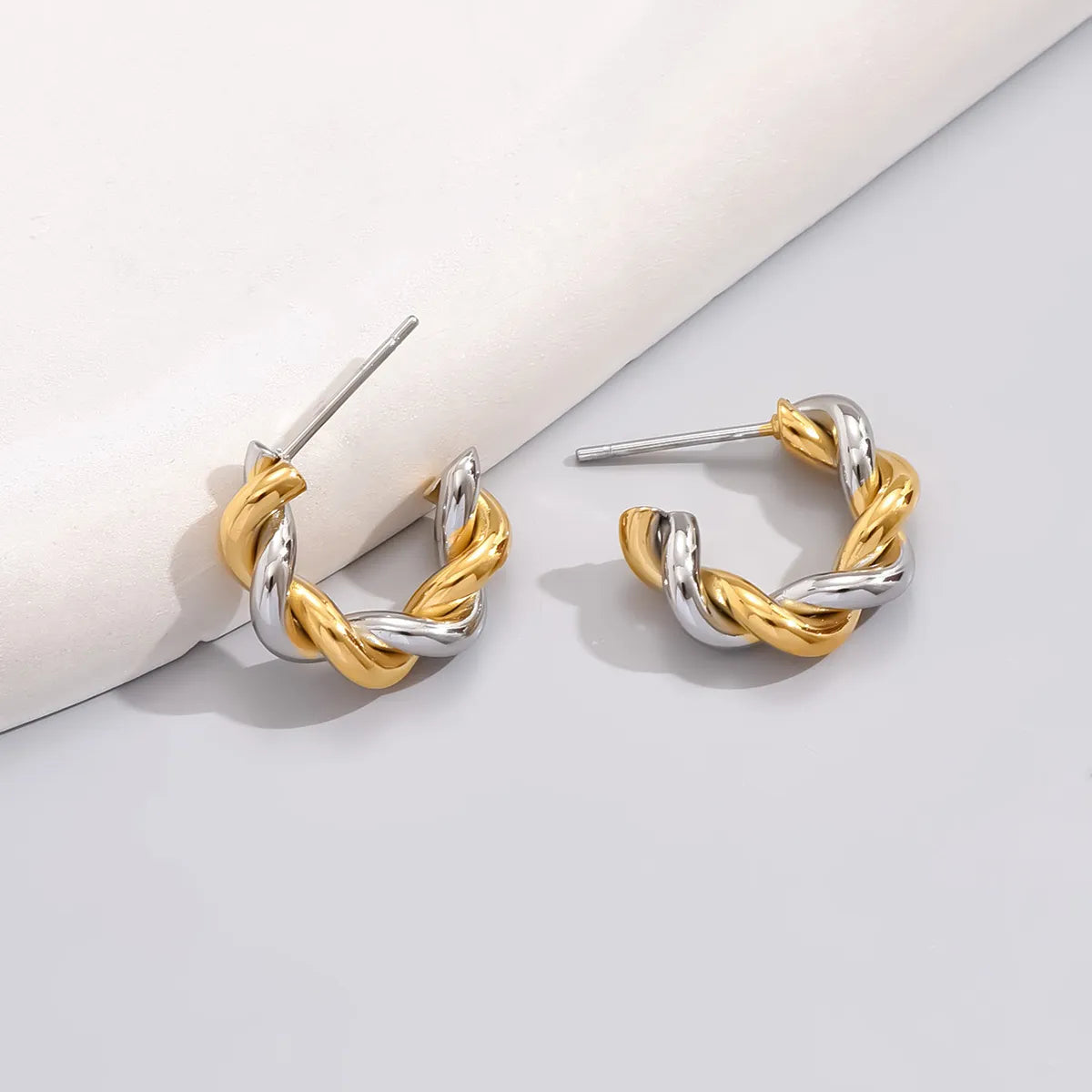 1 Pair Simple Style Classic Style Color Block Patchwork Plating Titanium Steel 18k Gold Plated Ear Studs