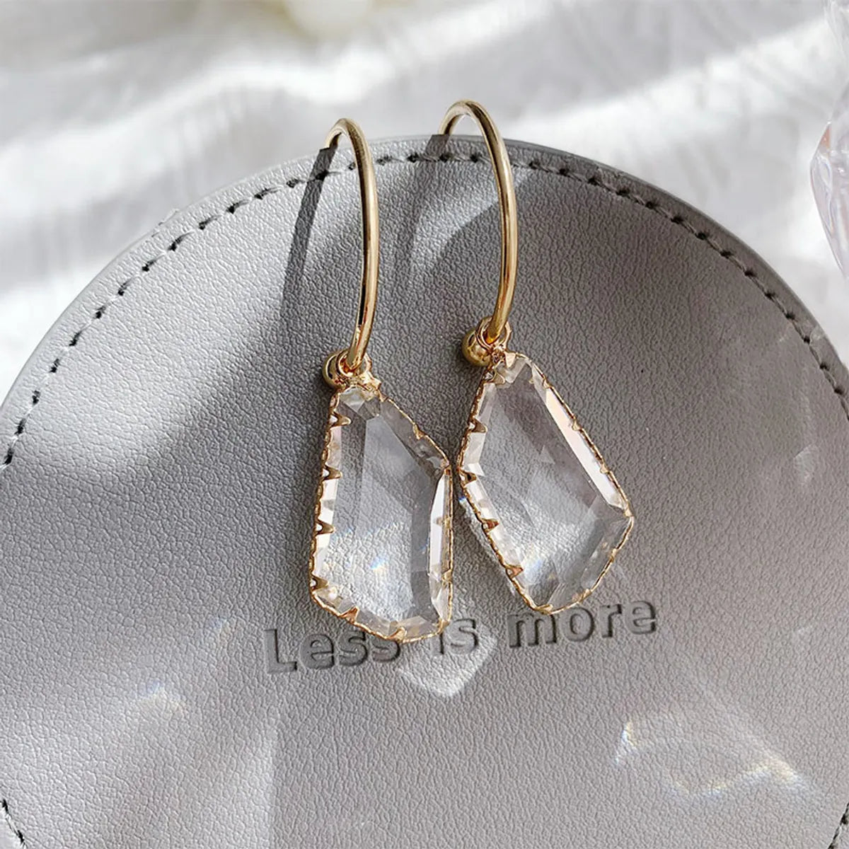 1 Pair Simple Style Classic Style Color Block Plating Alloy Gold Plated Drop Earrings