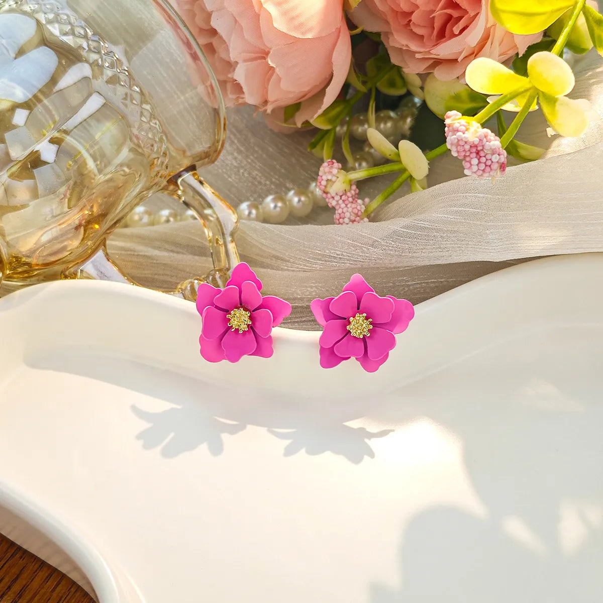 1 Pair Simple Style Classic Style Flower Iron Ear Studs