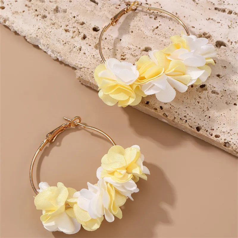 1 Pair Simple Style Classic Style Flower Patchwork Alloy Cloth Earrings