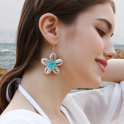 1 Pair Simple Style Classic Style Flower Patchwork Resin Shell Drop Earrings