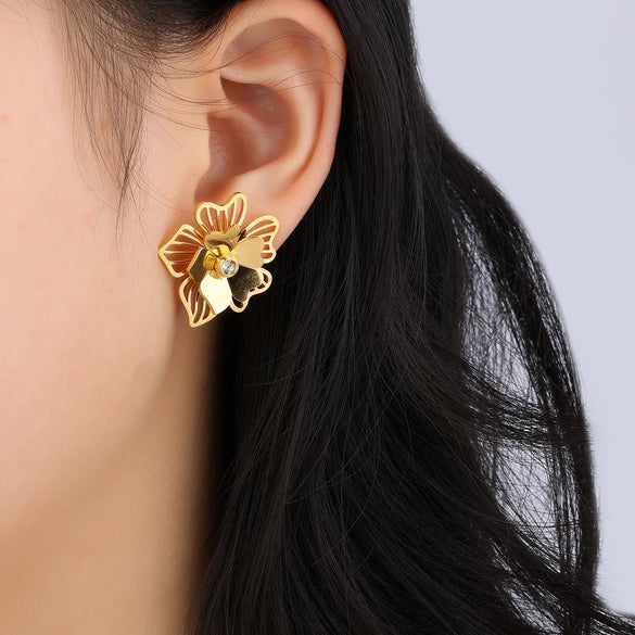 1 Pair Simple Style Classic Style Flower Plating Inlay 304 Stainless Steel Zircon 18K Gold Plated Ear Studs