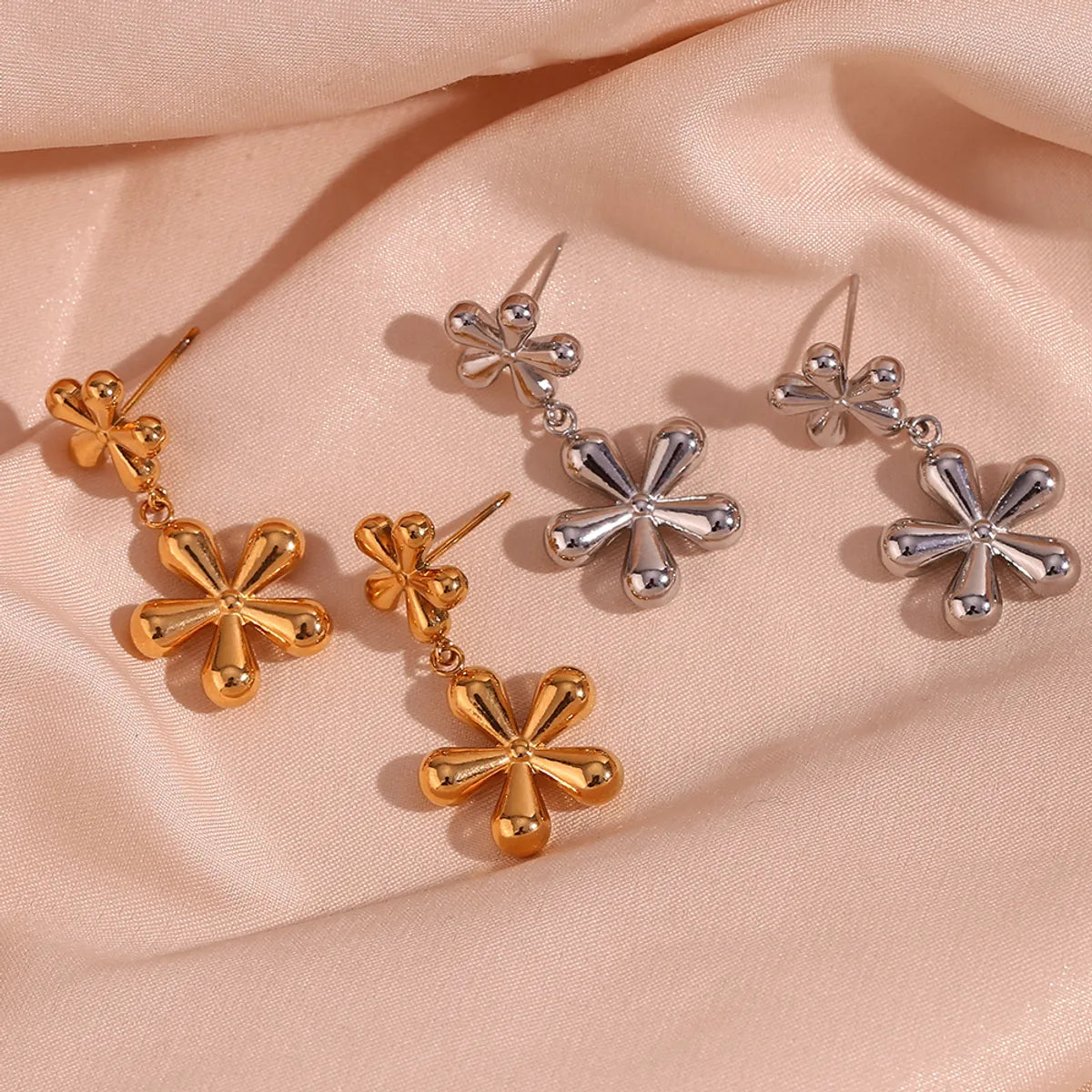 1 Pair Simple Style Classic Style Flower Plating Stainless Steel 18k Gold Plated Ear Studs