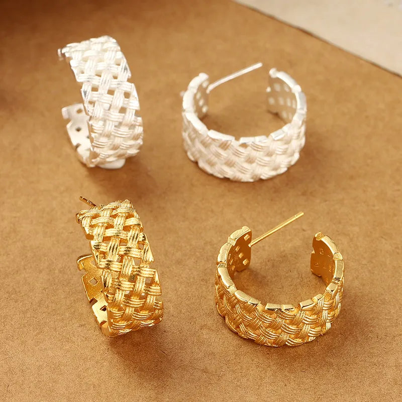 1 Pair Simple Style Classic Style Geometric Hollow Out Copper Ear Studs