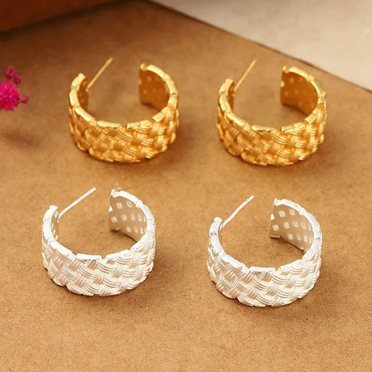 1 Pair Simple Style Classic Style Geometric Hollow Out Copper Ear Studs