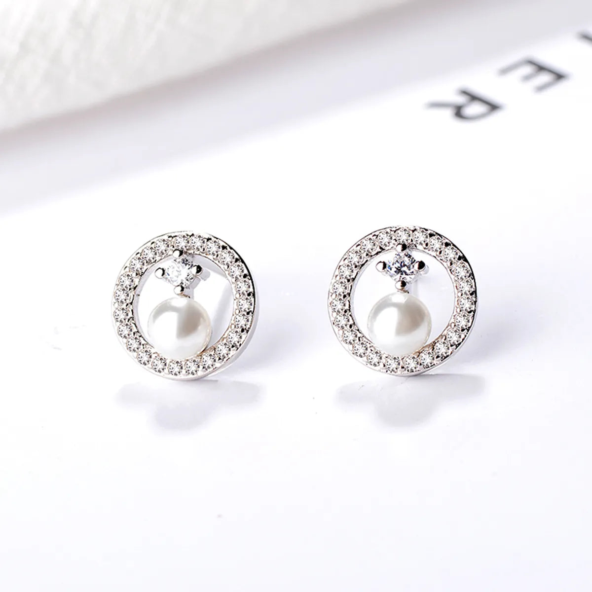 1 Pair Simple Style Classic Style Geometric Plating Inlay Sterling Silver Pearl Zircon 14k Gold Plated White Gold Plated Ear Studs