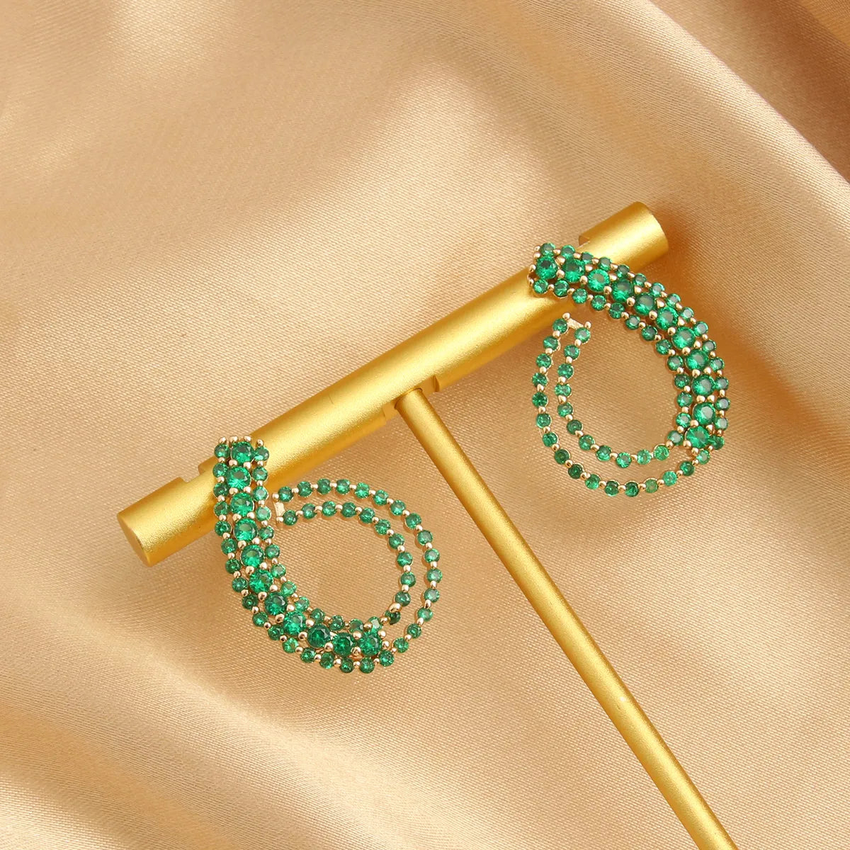 1 Pair Simple Style Classic Style Geometric Solid Color Plating Inlay Copper Zircon 18K Gold Plated Ear Studs