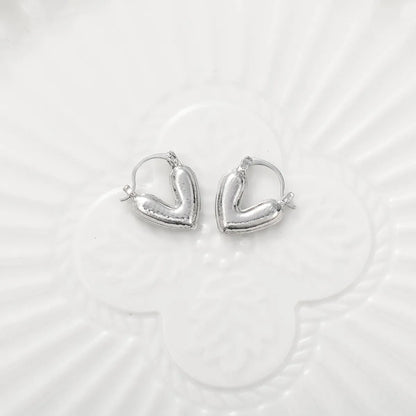 1 Pair Simple Style Classic Style Heart Shape Alloy Earrings