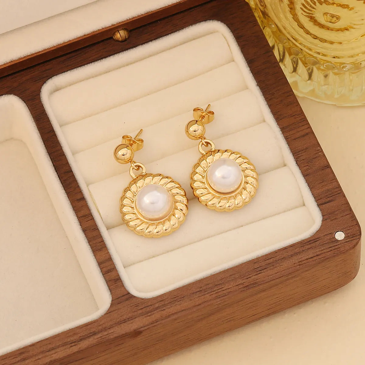 1 Pair Simple Style Classic Style Heart Shape Flower Plating Inlay 304 Stainless Steel Artificial Pearls 18K Gold Plated Ear Studs