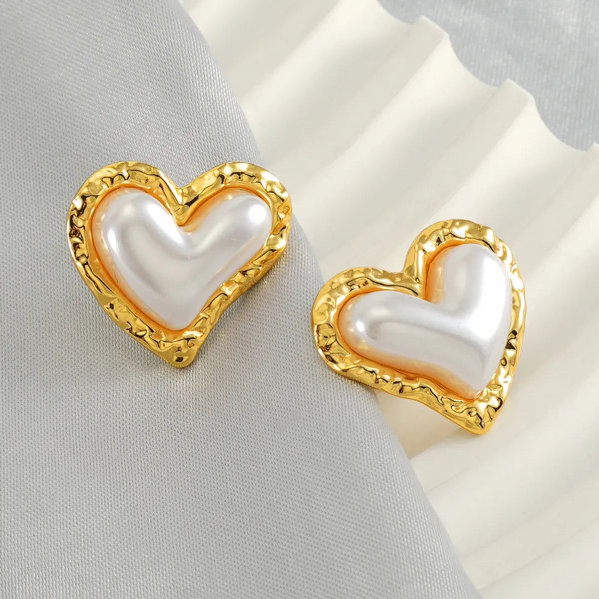 1 Pair Simple Style Classic Style Heart Shape Inlay 304 Stainless Steel Pearl Ear Studs