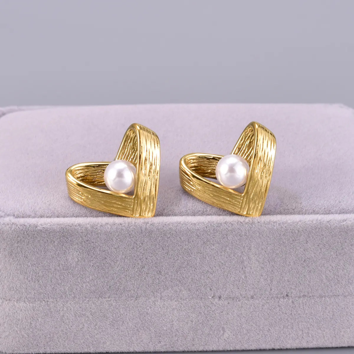 1 Pair Simple Style Classic Style Heart Shape Inlay 304 Stainless Steel Titanium Steel Artificial Pearls 18K Gold Plated Ear Studs