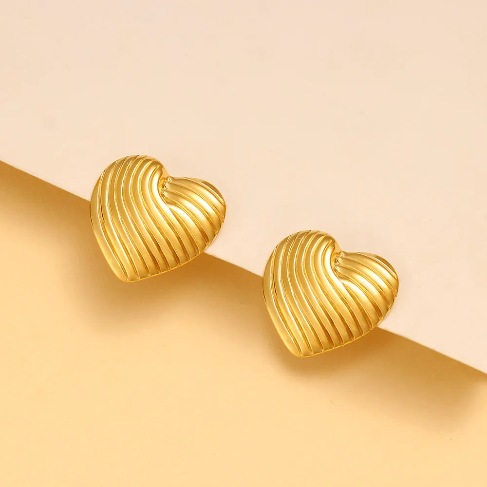 1 Pair Simple Style Classic Style Heart Shape Plating 304 Stainless Steel 316 Stainless Steel  18K Gold Plated Ear Studs