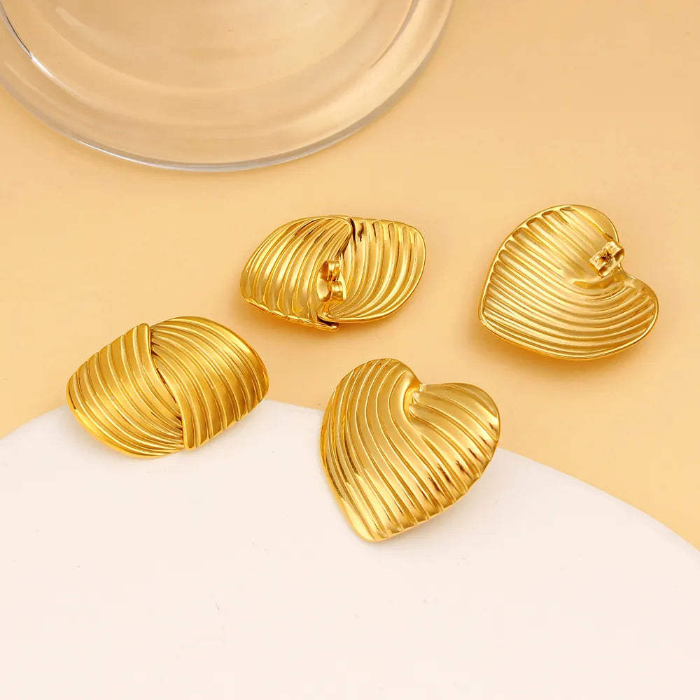 1 Pair Simple Style Classic Style Heart Shape Plating 304 Stainless Steel 316 Stainless Steel  18K Gold Plated Ear Studs