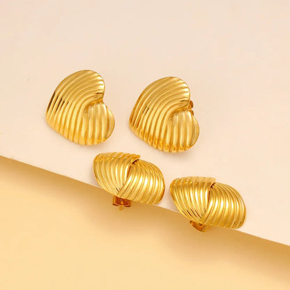 1 Pair Simple Style Classic Style Heart Shape Plating 304 Stainless Steel 316 Stainless Steel  18K Gold Plated Ear Studs