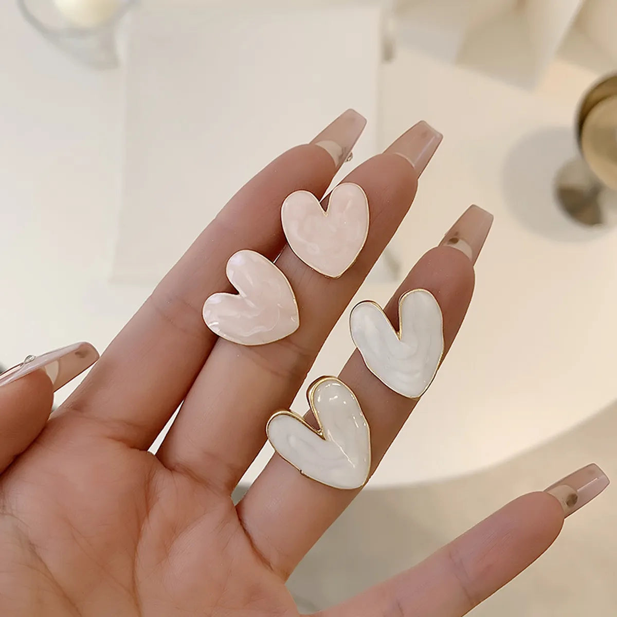 1 Pair Simple Style Classic Style Heart Shape Plating Alloy Gold Plated Ear Studs