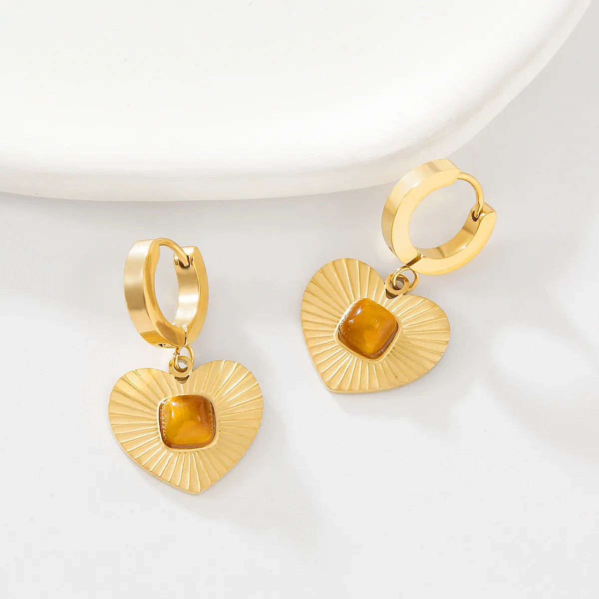 1 Pair Simple Style Classic Style Heart Shape Plating Inlay 304 Stainless Steel Tiger Eye 18K Gold Plated Drop Earrings