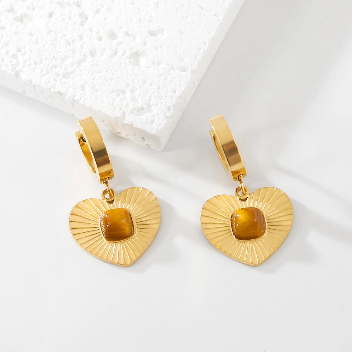 1 Pair Simple Style Classic Style Heart Shape Plating Inlay 304 Stainless Steel Tiger Eye 18K Gold Plated Drop Earrings