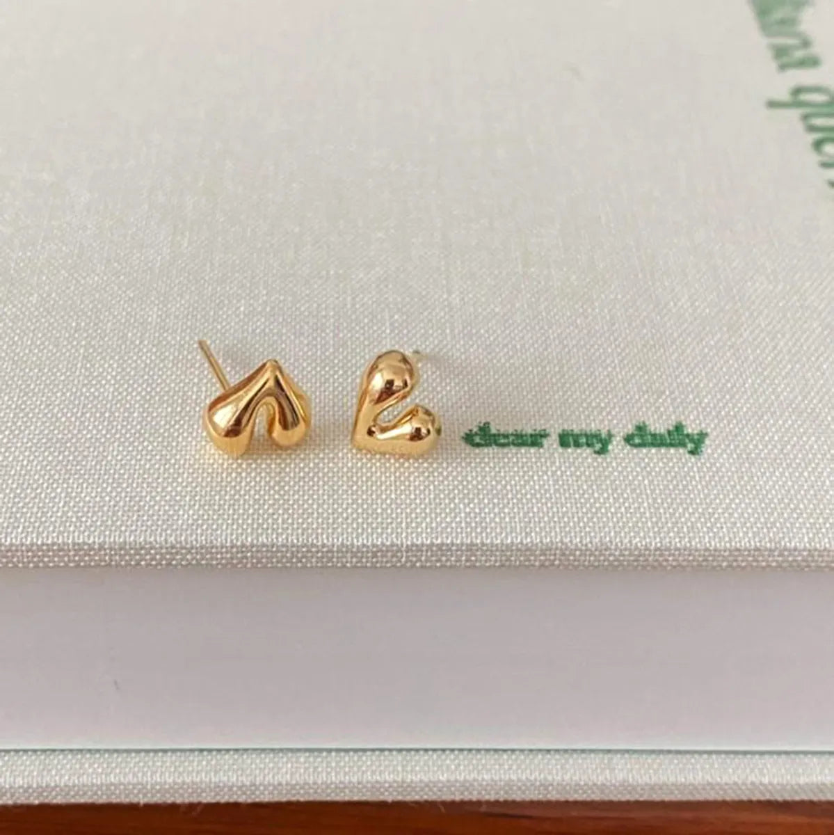 1 Pair Simple Style Classic Style Heart Shape Plating Sterling Silver 18k Gold Plated White Gold Plated Ear Studs