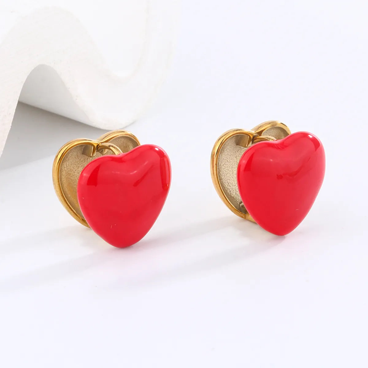 1 Pair Simple Style Classic Style Heart Shape Snake Scallop Enamel Plating Stainless Steel Titanium Steel 18K Gold Plated Ear Cuffs